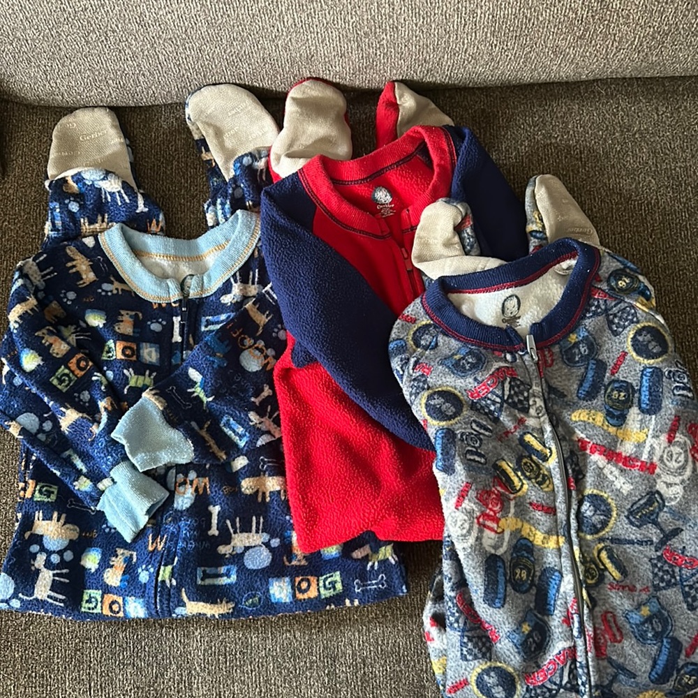 Lot of 3 fleece Gerber sleepers 24 months